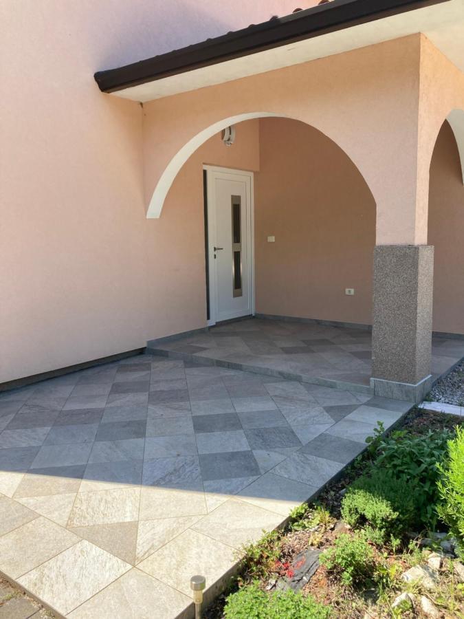 Villa Dijana Viskovici Luaran gambar