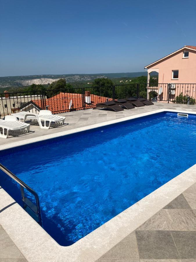 Villa Dijana Viskovici Luaran gambar